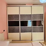 Klara's 3 Bdr Self-checkin Lungomare Διαμέρισμα Vlorë