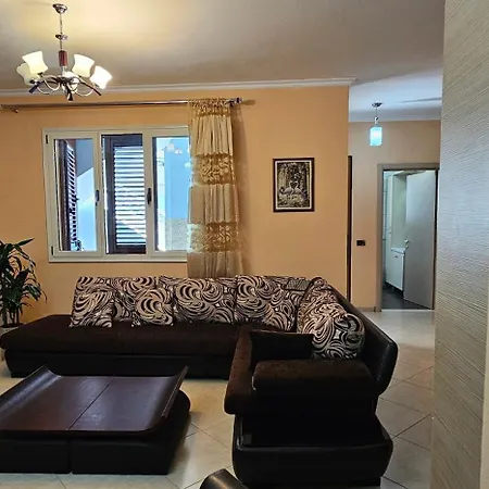Klara's 3 Bdr Self-checkin Lungomare Vlore