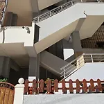 Klara's 3 Bdr Self-checkin Lungomare Appartement Vlorë