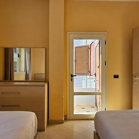 Διαμέρισμα Klara's 3 Bdr Self-checkin Lungomare *