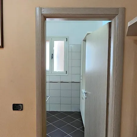 Klara's 3 Bdr Self-checkin Lungomare Διαμέρισμα *