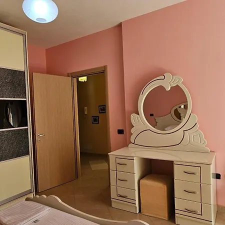 Klara's 3 Bdr Self-checkin Lungomare Διαμέρισμα