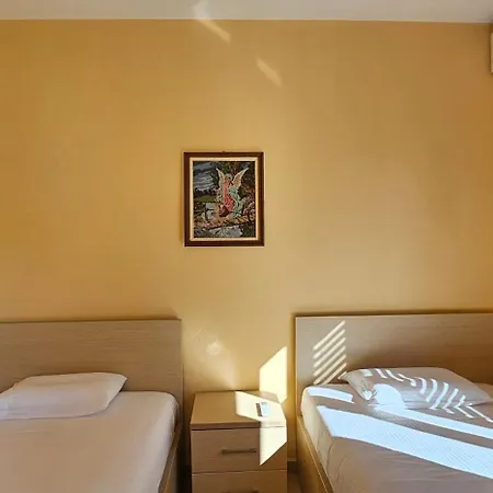 Διαμέρισμα Klara's 3 Bdr Self-checkin Lungomare