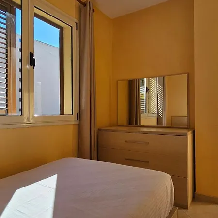 Klara's 3 Bdr Self-checkin Lungomare Διαμέρισμα