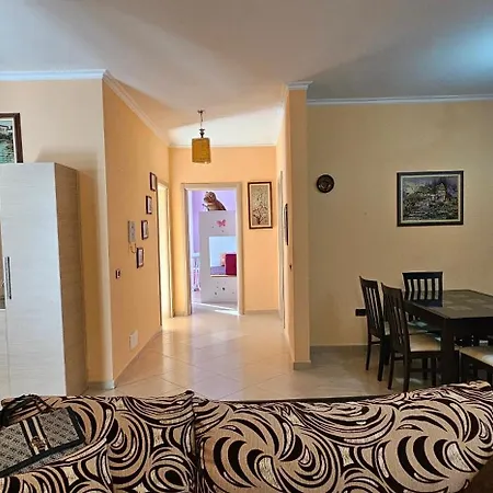 Διαμέρισμα Klara's 3 Bdr Self-checkin Lungomare