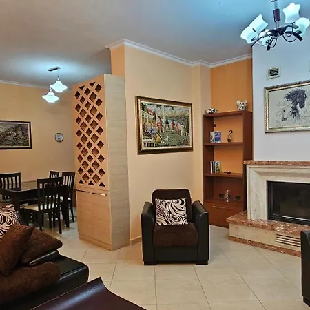 Klara's 3 Bdr Self-checkin Lungomare Διαμέρισμα *