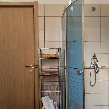 Klara's 3 Bdr Self-checkin Lungomare