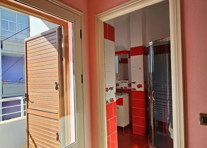 Klara's 3 Bdr Self-checkin Lungomare Apartamento