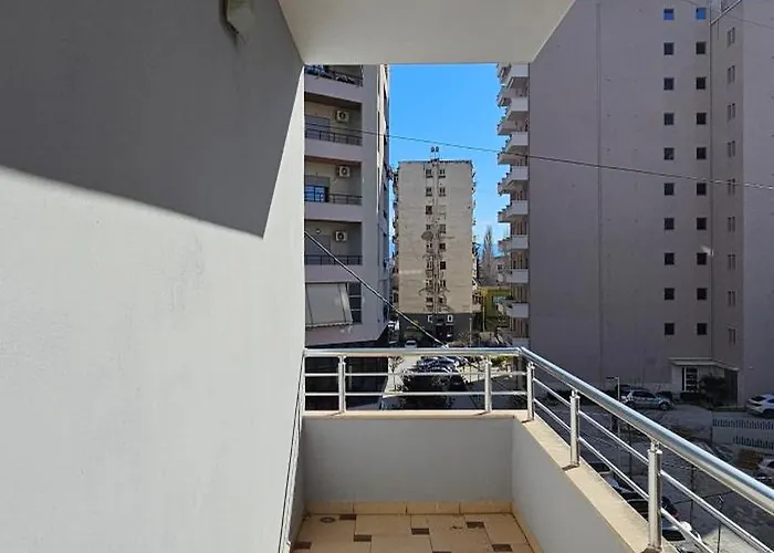 Klara's 3 Bdr Self-checkin Lungomare