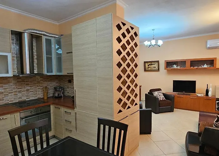 Klara's 3 Bdr Self-checkin Lungomare Apartamento