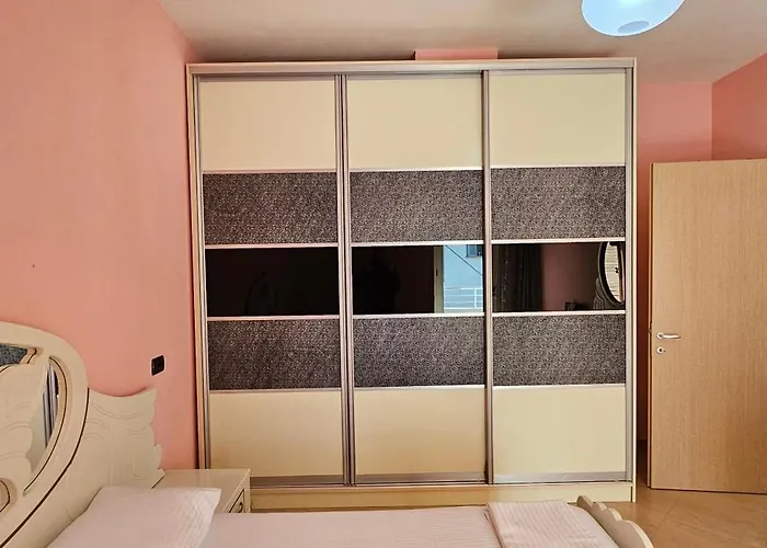 Klara's 3 Bdr Self-checkin Lungomare Apartamento Vlorë