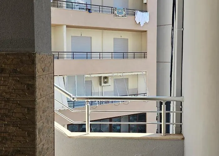 Klara's 3 Bdr Self-checkin Lungomare Vlorë