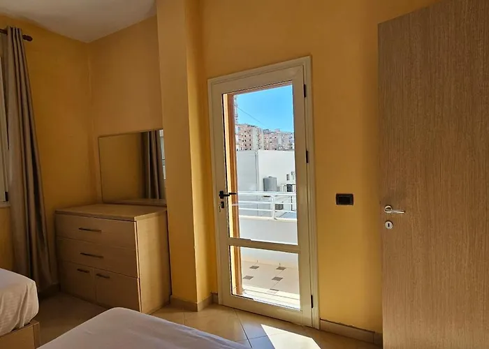 Klara's 3 Bdr Self-checkin Lungomare