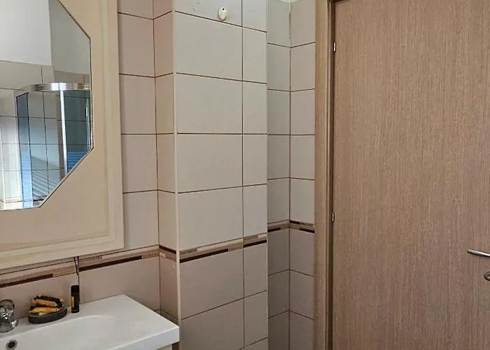 Klara's 3 Bdr Self-checkin Lungomare Apartamento *