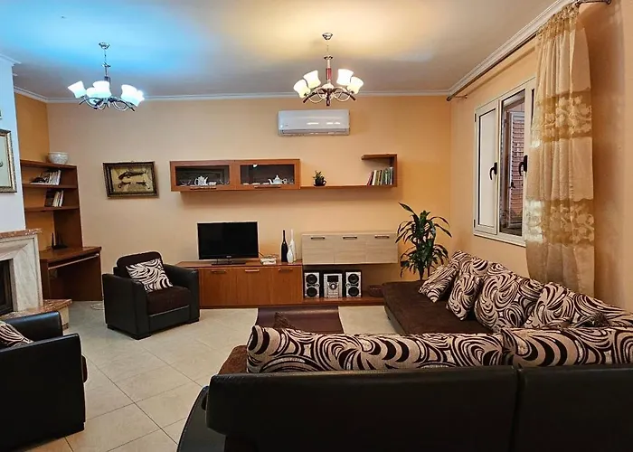 Klara's 3 Bdr Self-checkin Lungomare Apartamento Vlorë