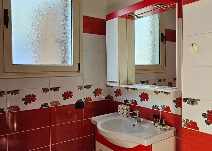 Klara's 3 Bdr Self-checkin Lungomare Apartamento