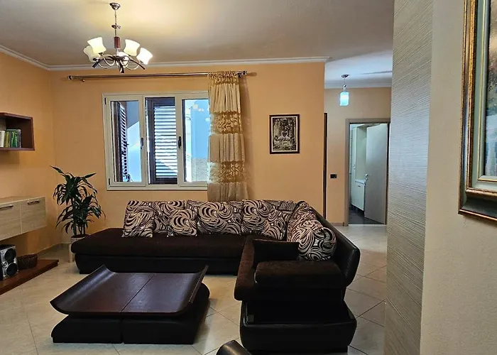 Klara's 3 Bdr Self-checkin Lungomare Vlorë