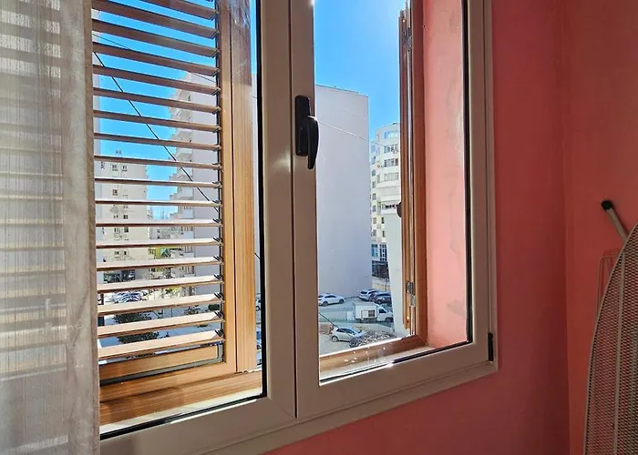 Klara's 3 Bdr Self-checkin Lungomare Apartamento *